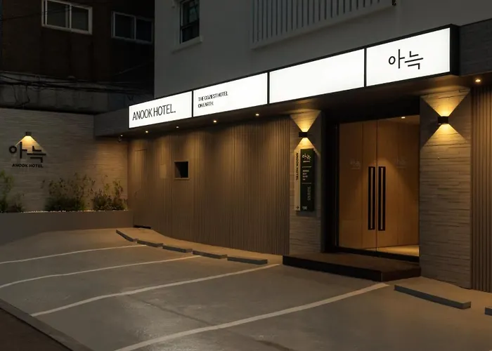 Hotel Anook Jongno Daehakro *
